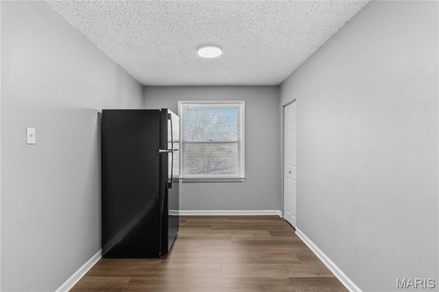 7471 Sharon Drive, St Louis, MO 63136