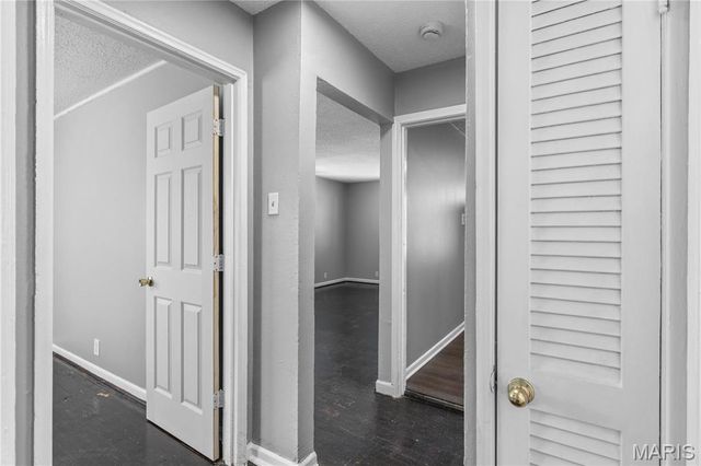 7471 Sharon Drive, St Louis, MO 63136