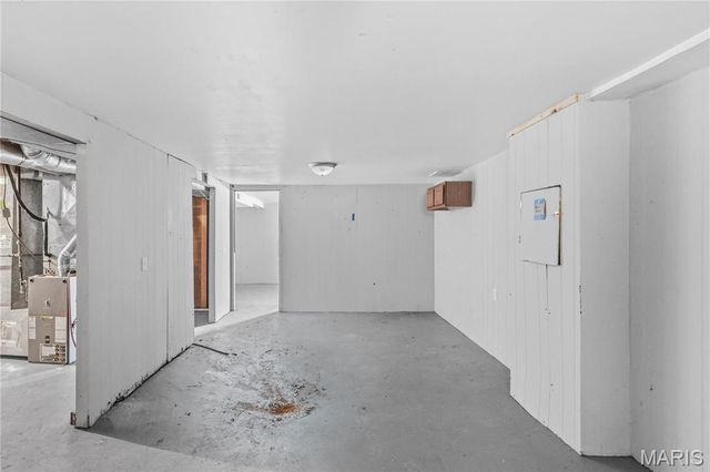 7471 Sharon Drive, St Louis, MO 63136