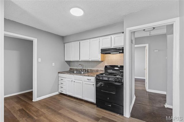 7471 Sharon Drive, St Louis, MO 63136