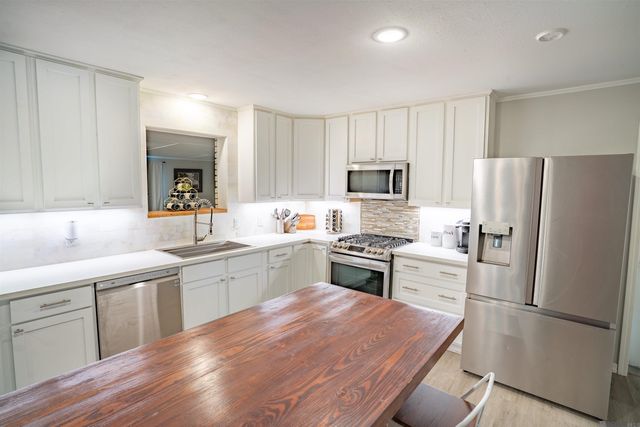 30754 Country Club Ln, Denham Springs, LA 70726