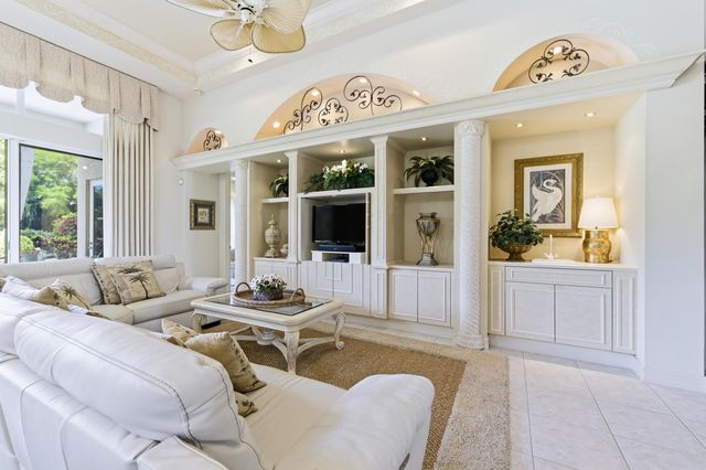 24 Laguna Terrace, Palm Beach Gardens, FL 33418