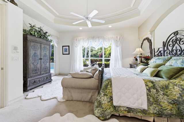 24 Laguna Terrace, Palm Beach Gardens, FL 33418