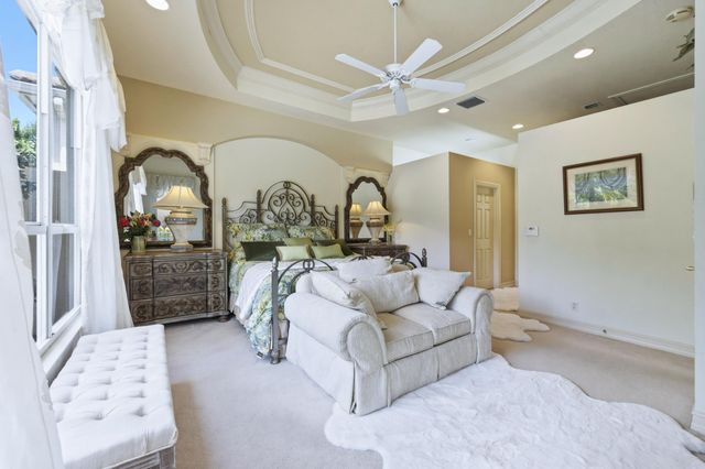 24 Laguna Terrace, Palm Beach Gardens, FL 33418