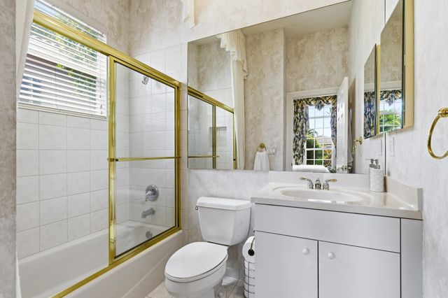 24 Laguna Terrace, Palm Beach Gardens, FL 33418