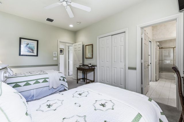 24 Laguna Terrace, Palm Beach Gardens, FL 33418