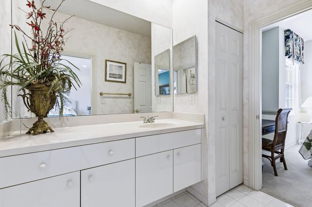 24 Laguna Terrace, Palm Beach Gardens, FL 33418