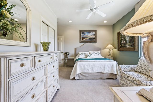 24 Laguna Terrace, Palm Beach Gardens, FL 33418