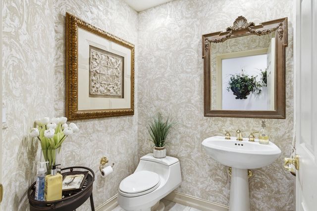 24 Laguna Terrace, Palm Beach Gardens, FL 33418