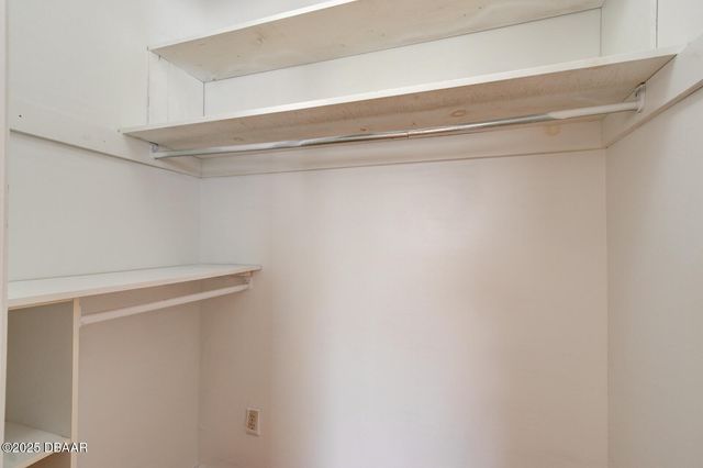 922 Locust Street, New Smyrna Beach, FL 32169