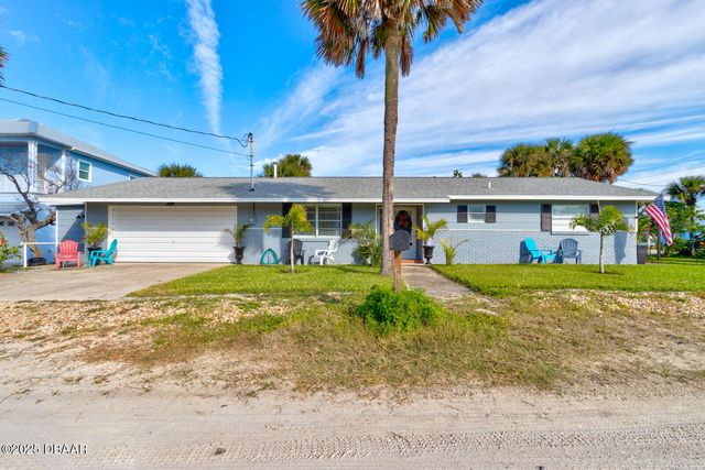 922 Locust Street, New Smyrna Beach, FL 32169