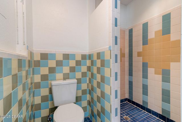 922 Locust Street, New Smyrna Beach, FL 32169