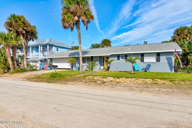 922 Locust Street, New Smyrna Beach, FL 32169