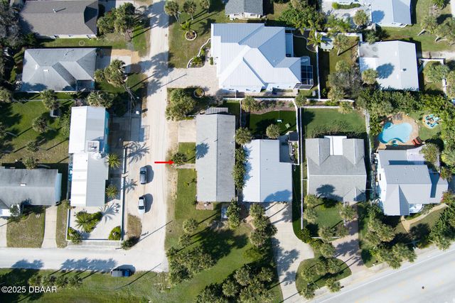 922 Locust Street, New Smyrna Beach, FL 32169