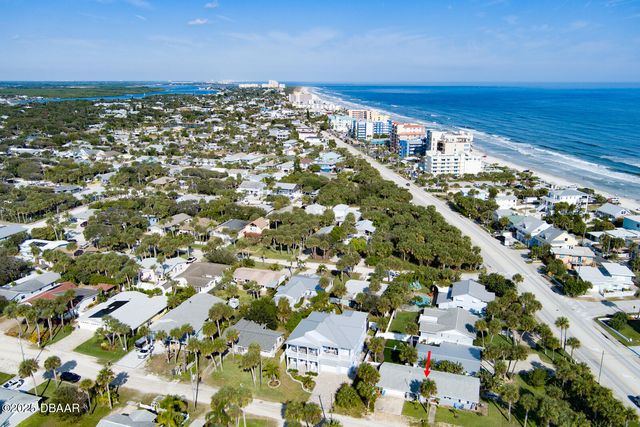 922 Locust Street, New Smyrna Beach, FL 32169