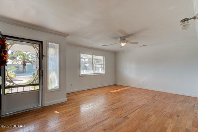 922 Locust Street, New Smyrna Beach, FL 32169