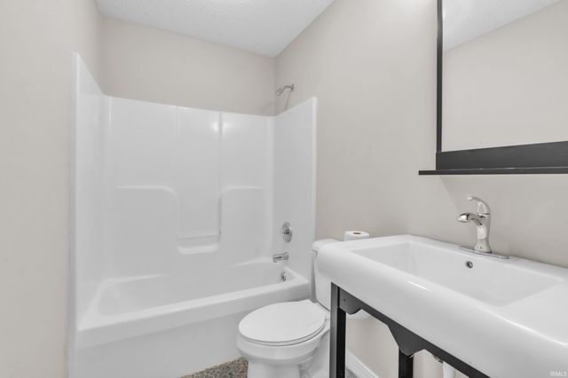 6207 Prestwick Run, Fort Wayne, IN 46835
