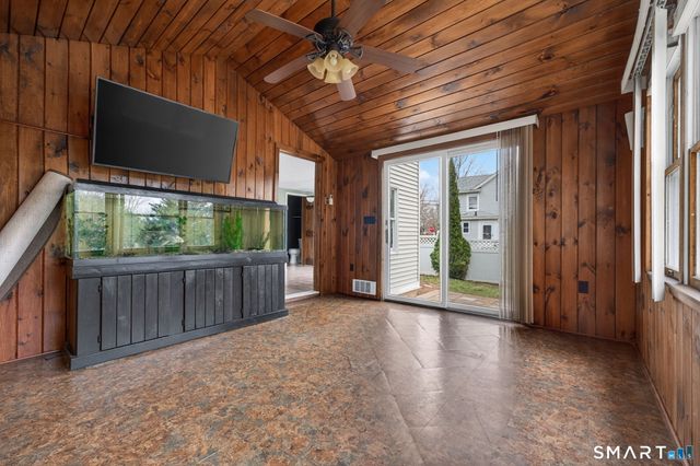 8 High Street, Wallingford, CT 06492