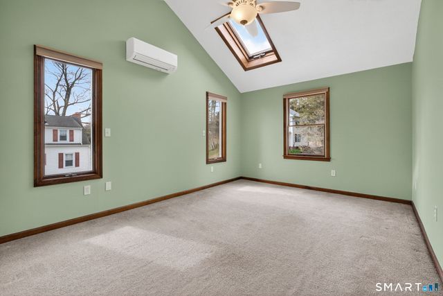 8 High Street, Wallingford, CT 06492