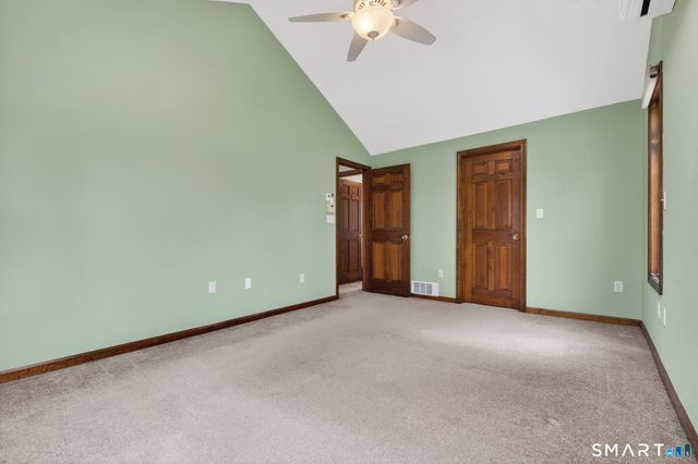 8 High Street, Wallingford, CT 06492