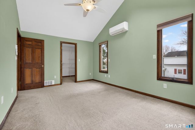 8 High Street, Wallingford, CT 06492