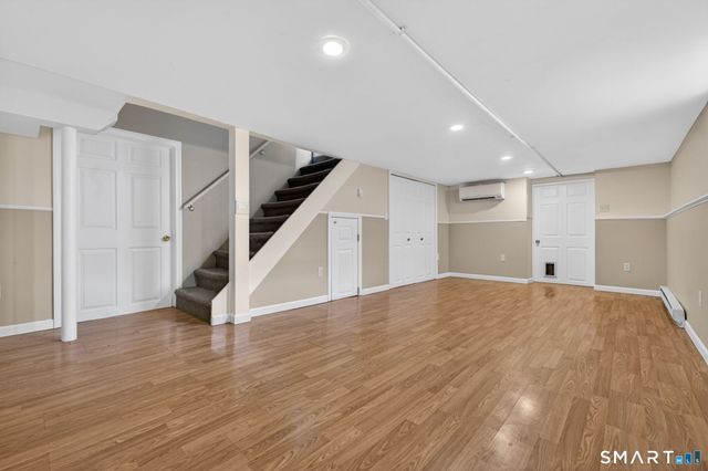 8 High Street, Wallingford, CT 06492