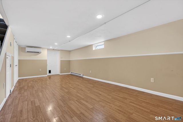 8 High Street, Wallingford, CT 06492