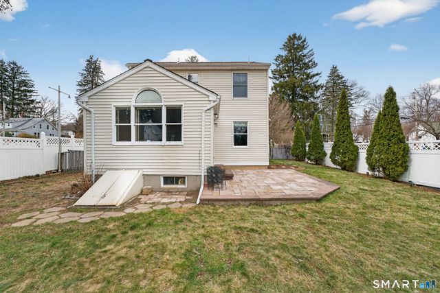 8 High Street, Wallingford, CT 06492