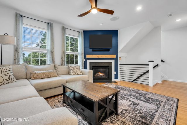 20 Russell Court, Matawan, NJ 07747