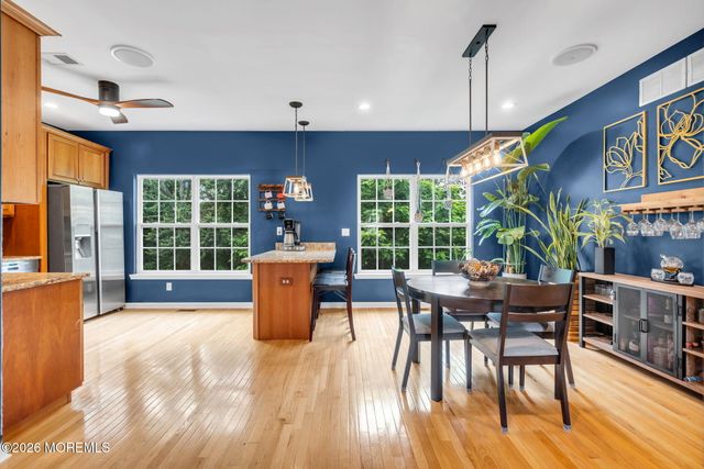 20 Russell Court, Matawan, NJ 07747