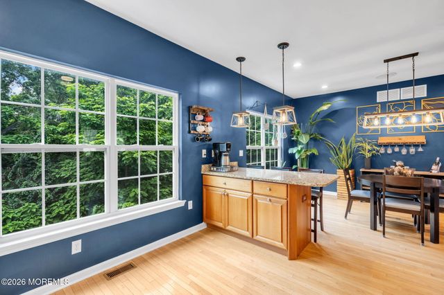 20 Russell Court, Matawan, NJ 07747