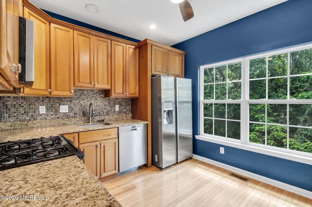 20 Russell Court, Matawan, NJ 07747