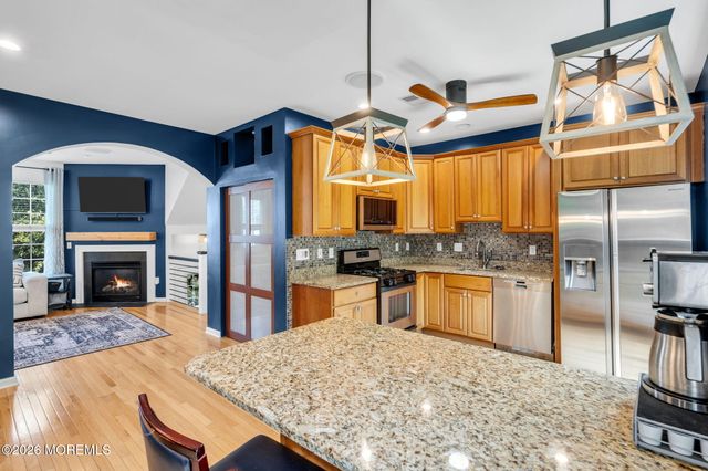 20 Russell Court, Matawan, NJ 07747