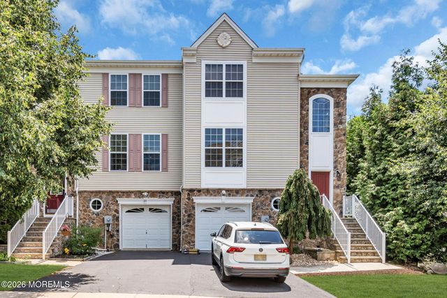 20 Russell Court, Matawan, NJ 07747