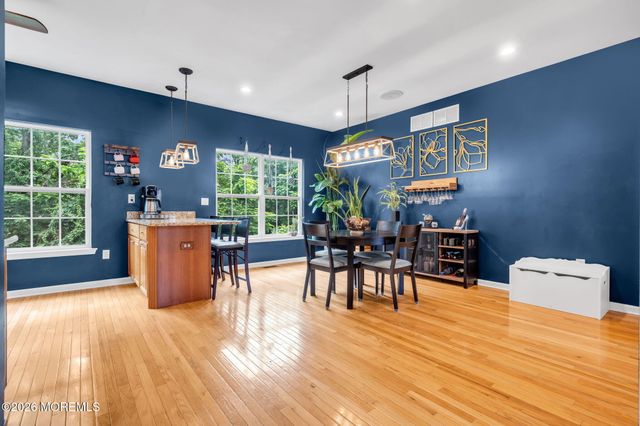 20 Russell Court, Matawan, NJ 07747