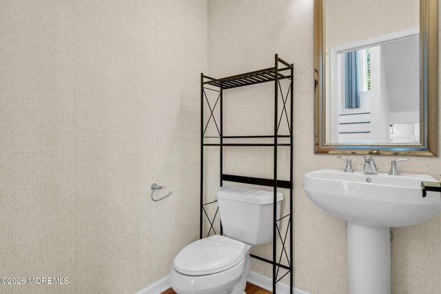 20 Russell Court, Matawan, NJ 07747