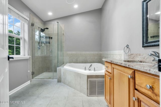 20 Russell Court, Matawan, NJ 07747