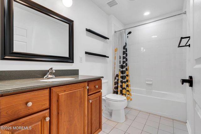 20 Russell Court, Matawan, NJ 07747