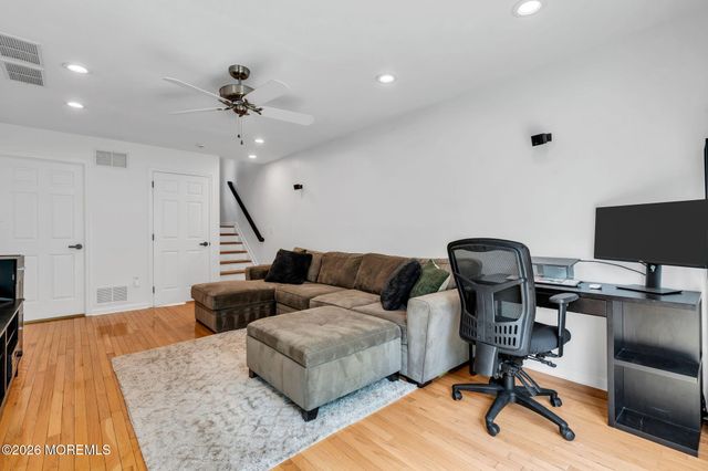 20 Russell Court, Matawan, NJ 07747