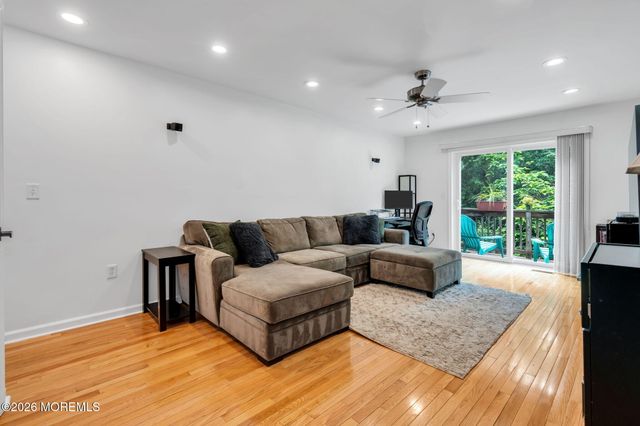 20 Russell Court, Matawan, NJ 07747