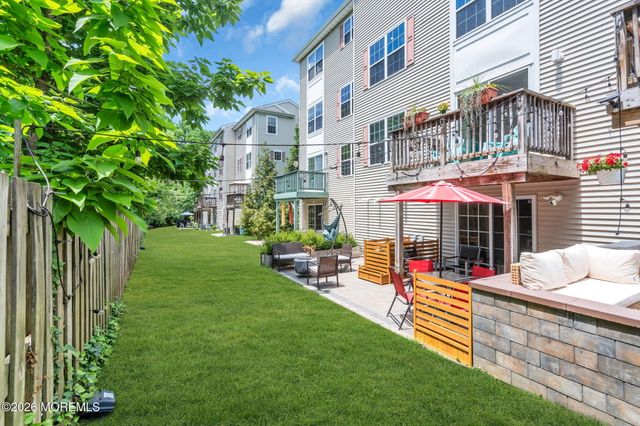 20 Russell Court, Matawan, NJ 07747