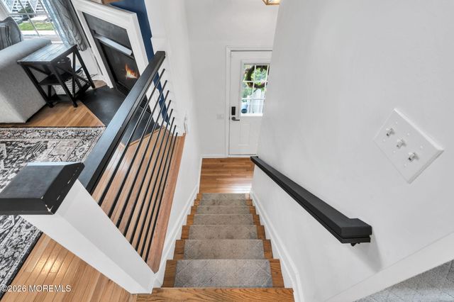 20 Russell Court, Matawan, NJ 07747