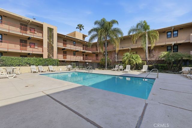 17000 Burbank Boulevard 108, Encino, CA 91316