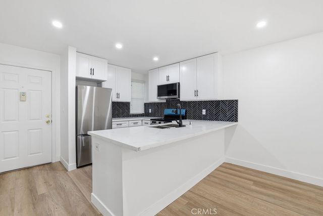 17000 Burbank Boulevard 108, Encino, CA 91316