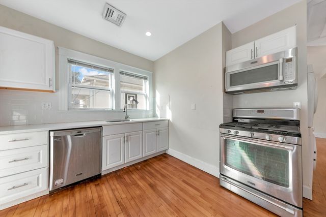 299-301 Alewife Brook Pkwy 2, Somerville, MA 02144