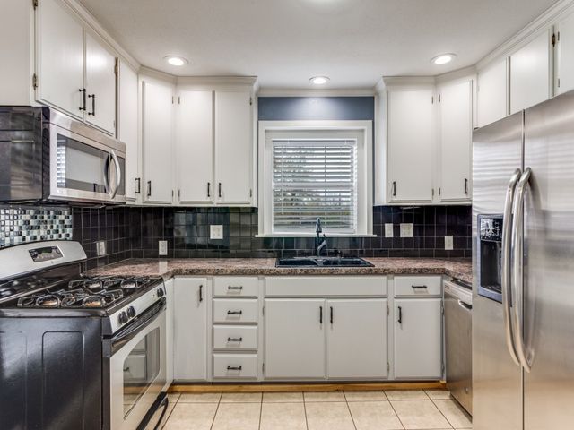 2748 Timberline Drive, Fort Worth, TX 76119