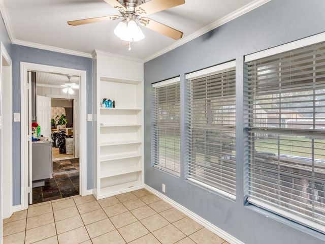 2748 Timberline Drive, Fort Worth, TX 76119