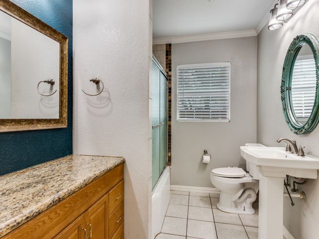 2748 Timberline Drive, Fort Worth, TX 76119