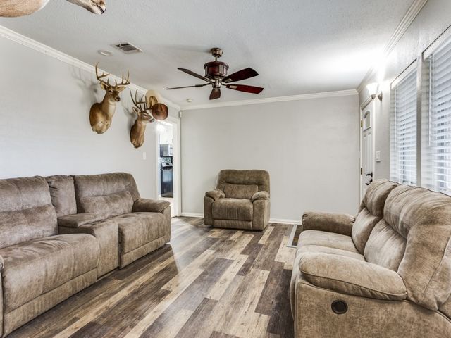 2748 Timberline Drive, Fort Worth, TX 76119