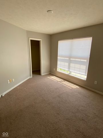 6212 Bishops Pond Lane, Indianapolis, IN 46268